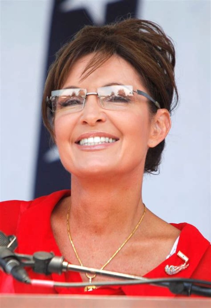 10 Celebrity NRA Members, From Chuck Norris to Tom Selleck (Photos)