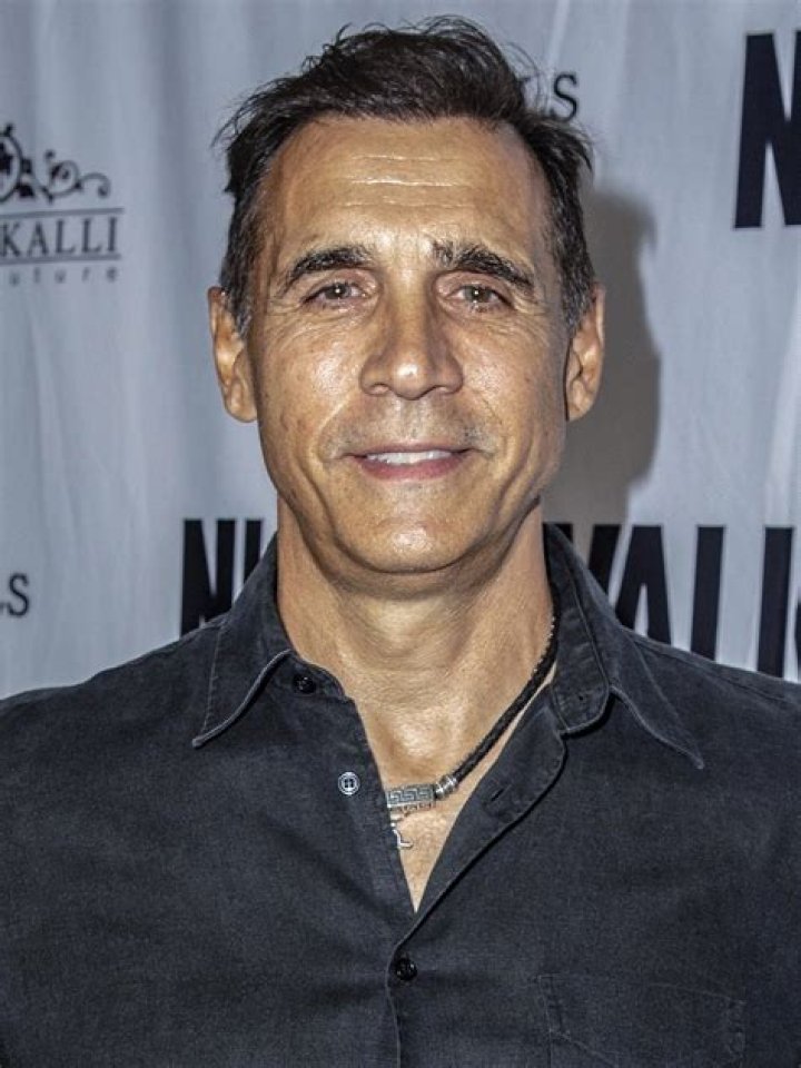 Adrian Paul ·