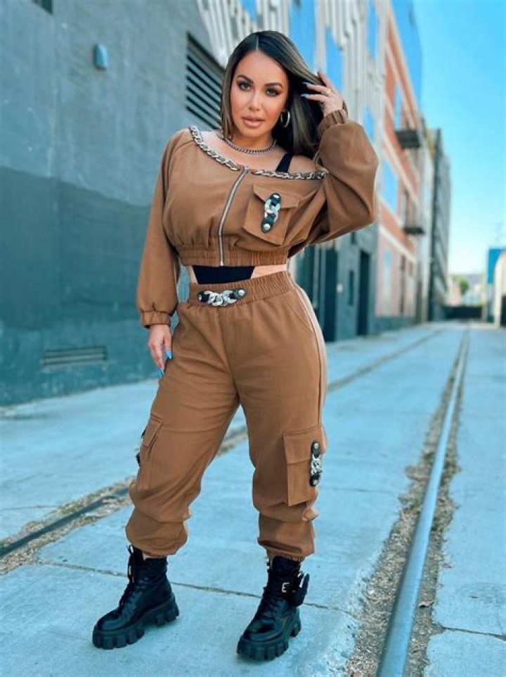 Chiquis Rivera Height, Weight, Age, Spouse, Family, Facts, Biography