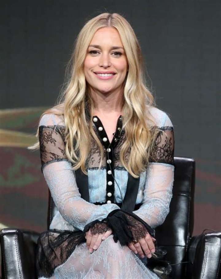 Piper Perabo bio, age, family, height, career, net worth