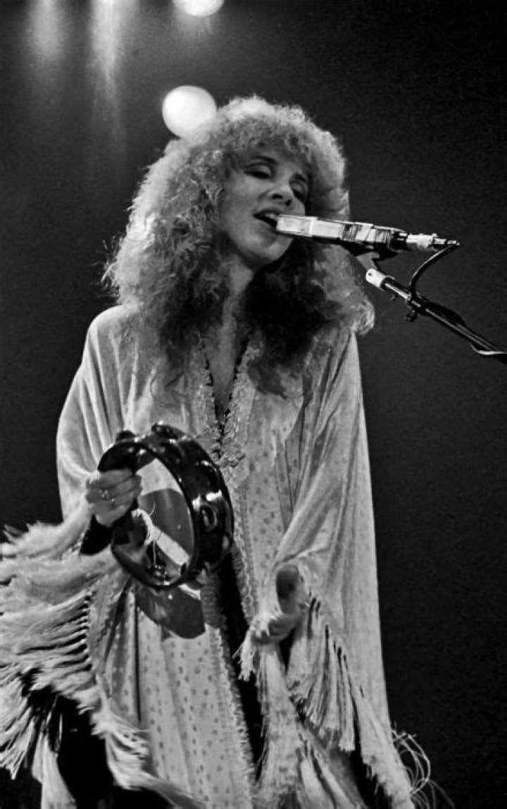 Stevie Nicks Height, Weight, Age, Boyfriend, Family, Facts, Biography